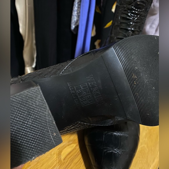 SOLD | Western Faux Snake Skin Pointed Toe Boots - Picture 5 of 5